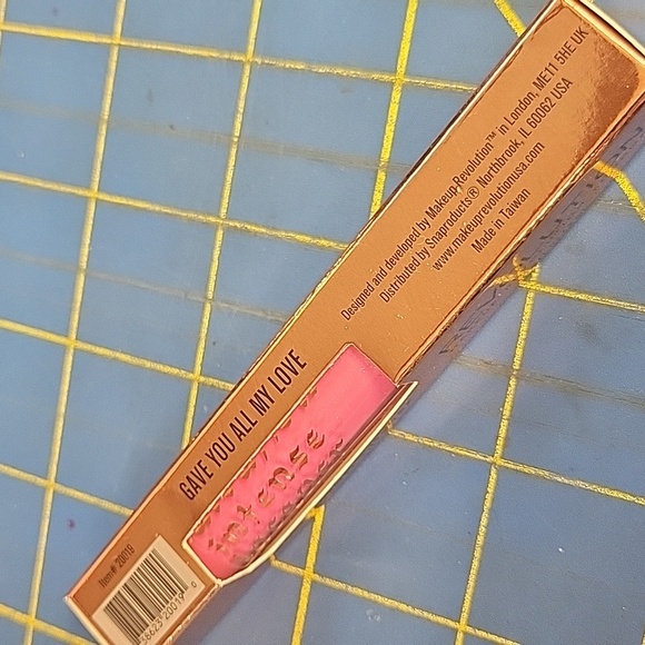 Revolution Salvation Intense Lip Lacquer - Pink 2ml New In Box - Picture 2 of 4